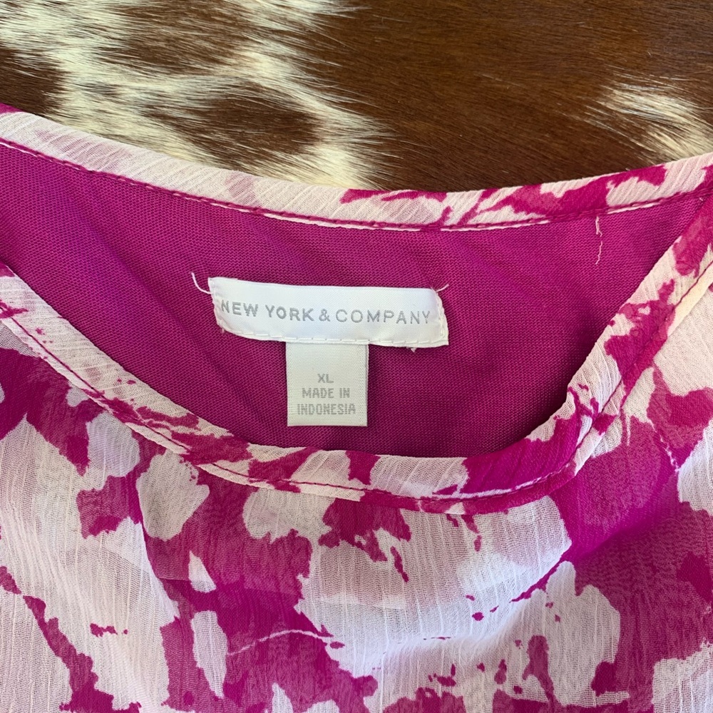 !3 for $25! Floral Ruffle Tank NY&Co - Picture 2 of 9